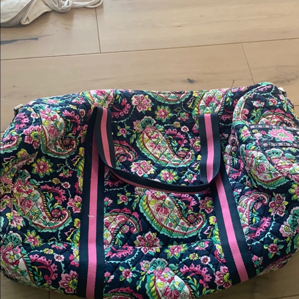 VERA BRADLEY DUFFLE!